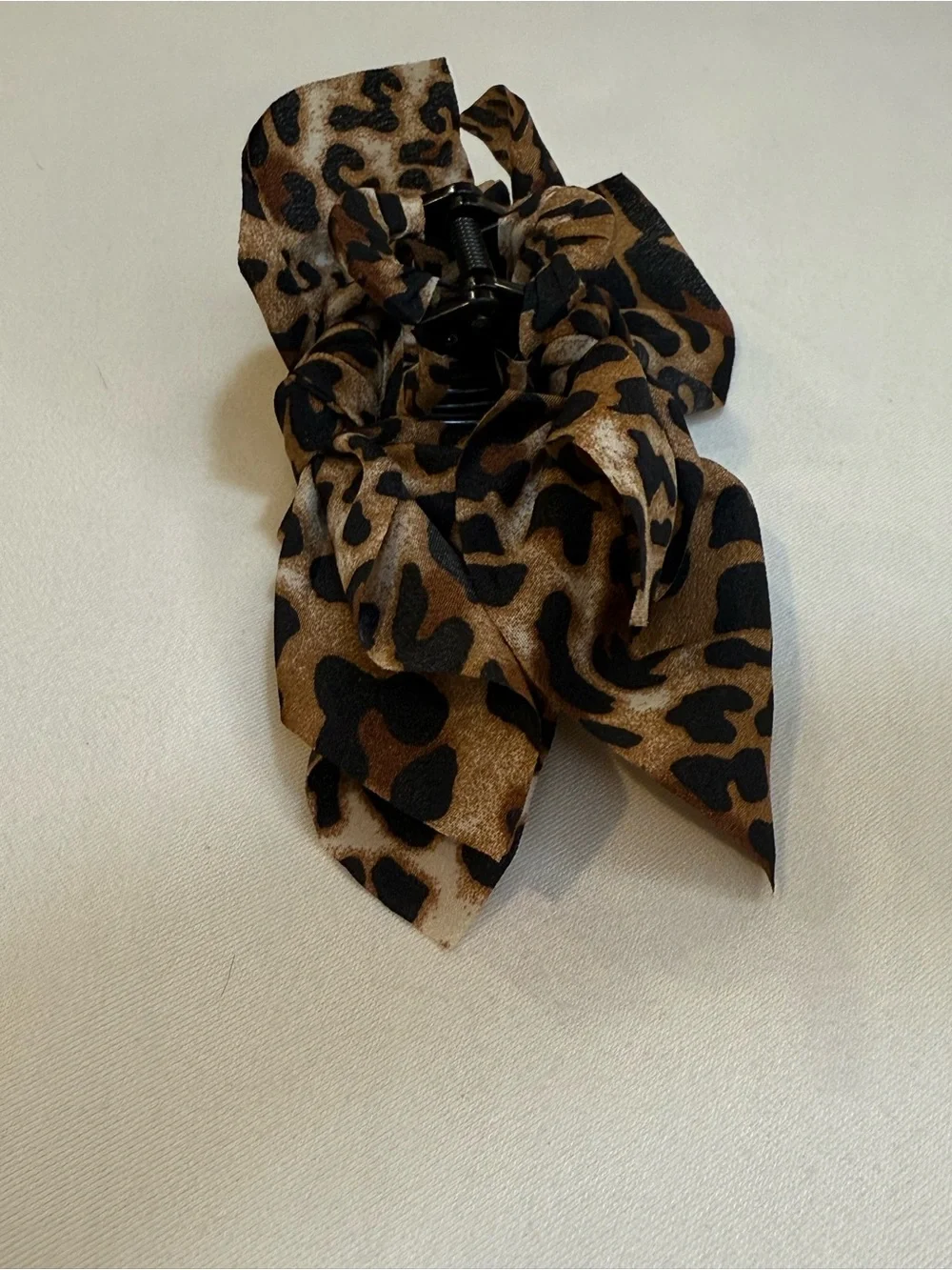 Leopard Print Fabric Bow Claw Clip Hair Accessory 4” Statement 90s NWOT Cheetah